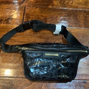 Juicy Couture Fannie pack 😍New